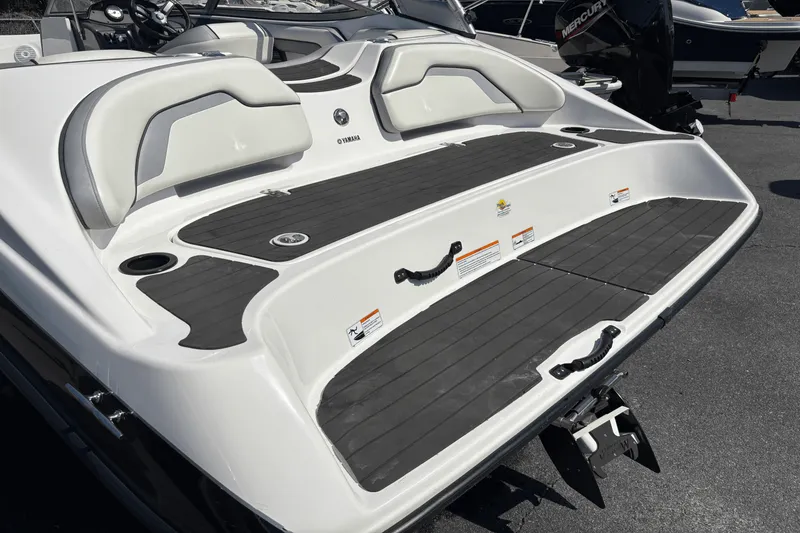 Slide: The Image of Yamaha AR190 2017 - 13