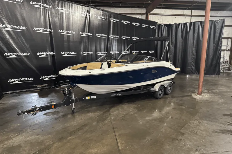 The Image of Sea Ray SPX 190 2025 - 0