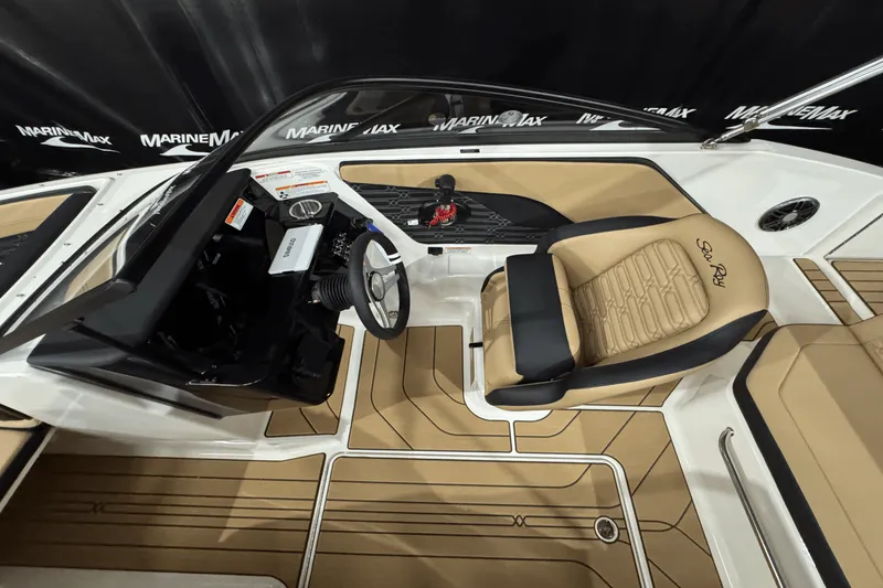 Slide: The Image of Sea Ray SPX 190 2025 - 15