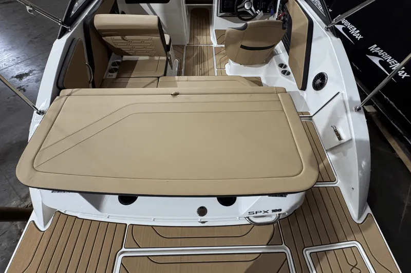 Slide: The Image of Sea Ray SPX 190 2025 - 6