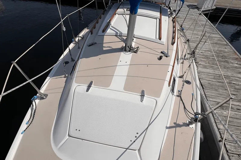 Slide: The Image of Catalina 25 POP TOP 1987 - 12