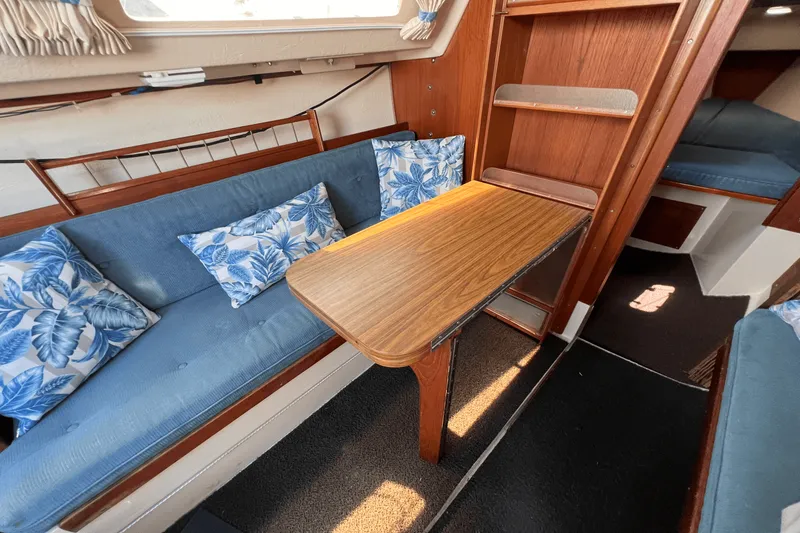 Slide: The Image of Catalina 25 POP TOP 1987 - 17