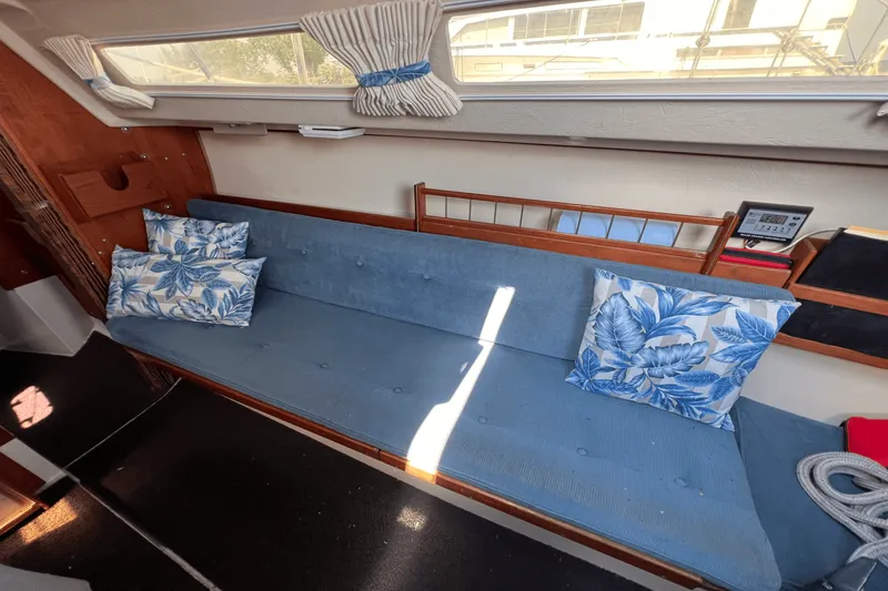 Slide: The Image of Catalina 25 POP TOP 1987 - 18