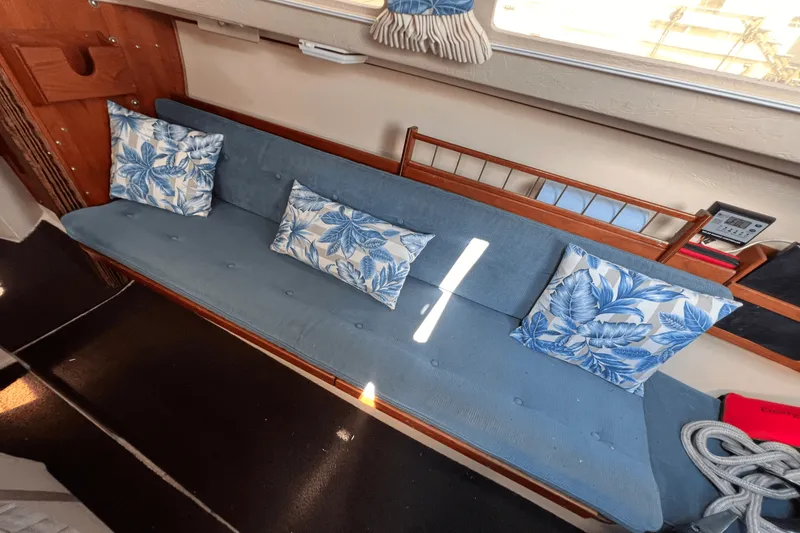 Slide: The Image of Catalina 25 POP TOP 1987 - 19