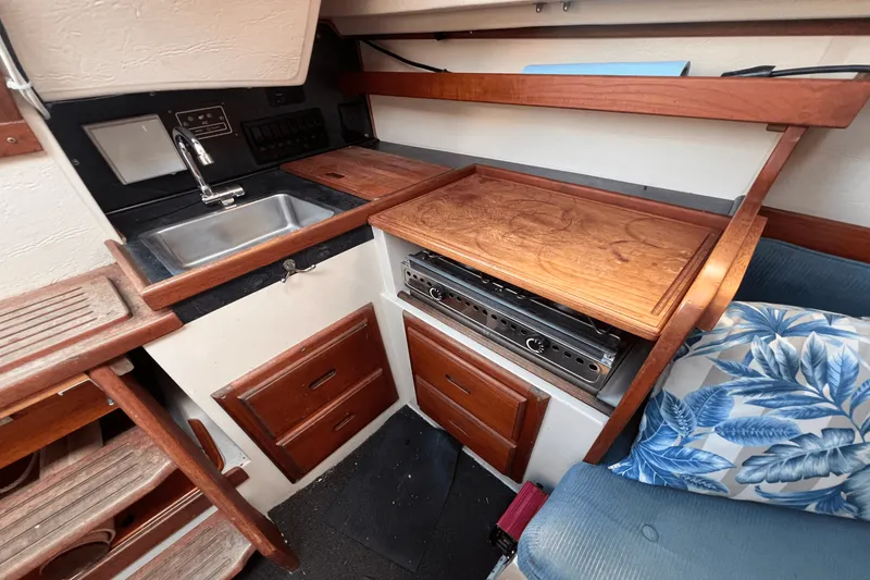 Slide: The Image of Catalina 25 POP TOP 1987 - 20