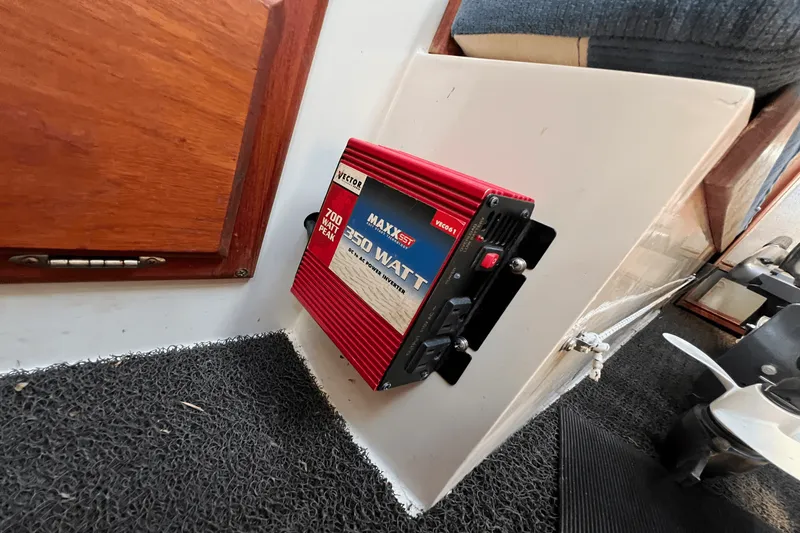 Slide: The Image of Catalina 25 POP TOP 1987 - 24