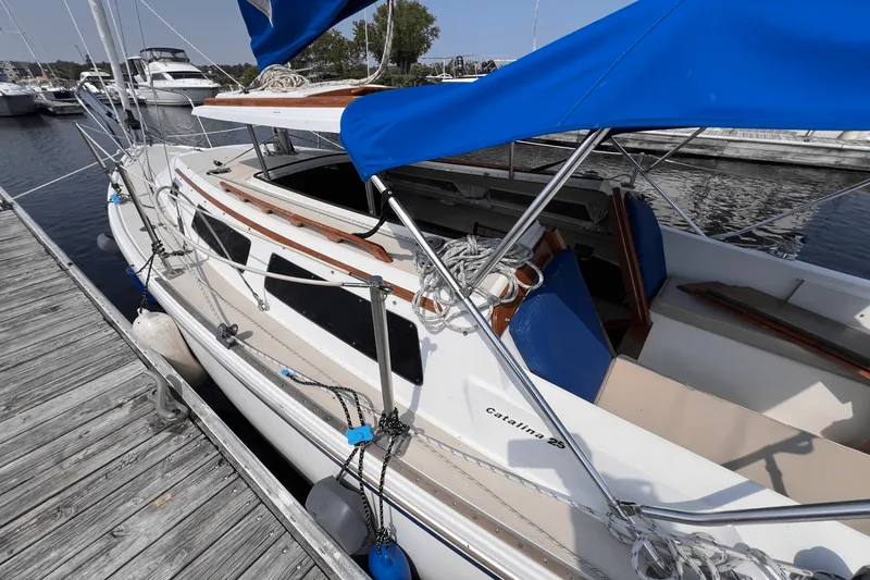 Slide: The Image of Catalina 25 POP TOP 1987 - 26