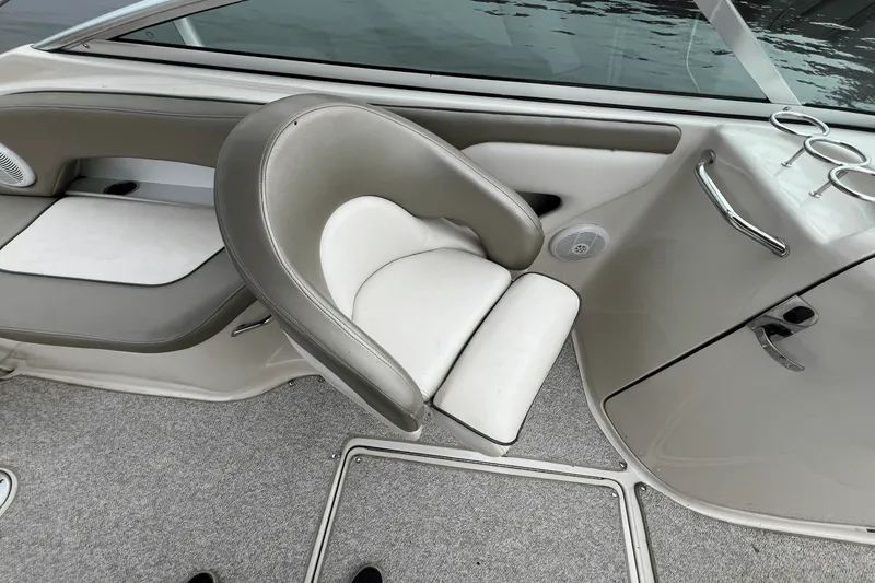 Slide: The Image of Sea Ray 270 SUNDECK 2006 - 18