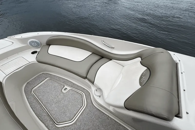 Slide: The Image of Sea Ray 270 SUNDECK 2006 - 25