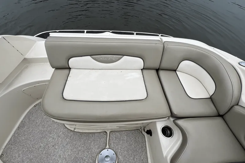 Slide: The Image of Sea Ray 270 SUNDECK 2006 - 8