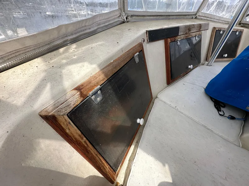 Slide: The Image of 1968 Hatteras 40 ft. - 12