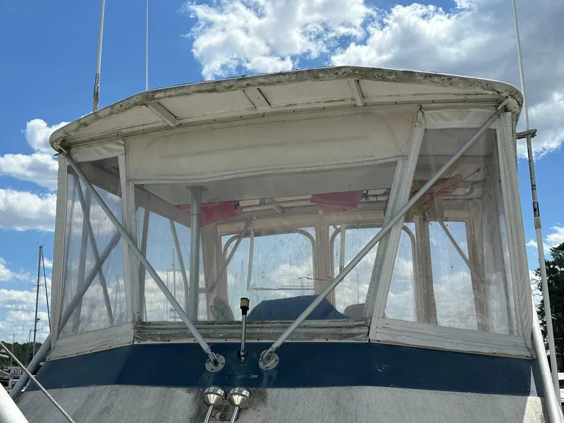 Slide: The Image of 1968 Hatteras 40 ft. - 18