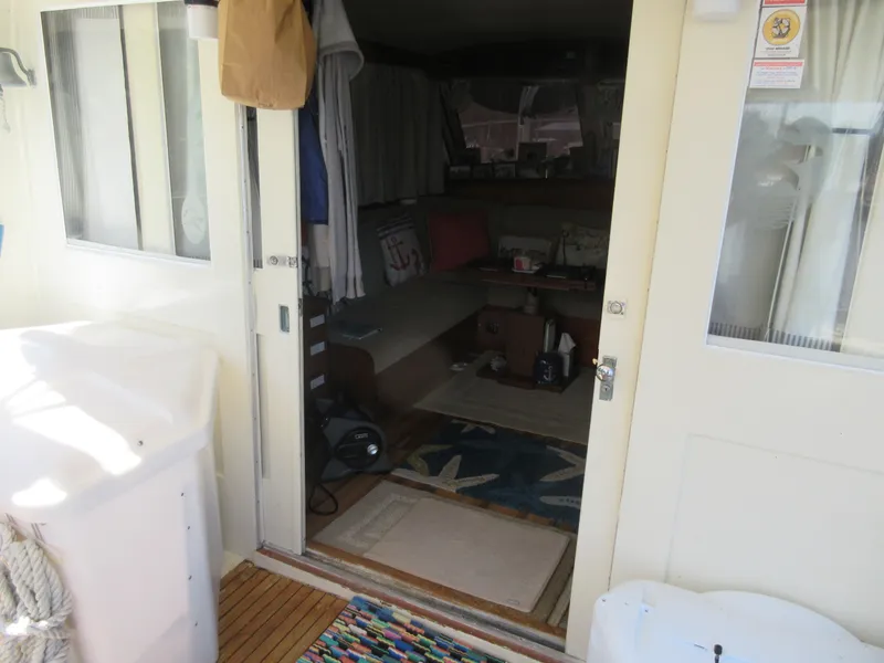 Slide: The Image of 1968 Hatteras 40 ft. - 3