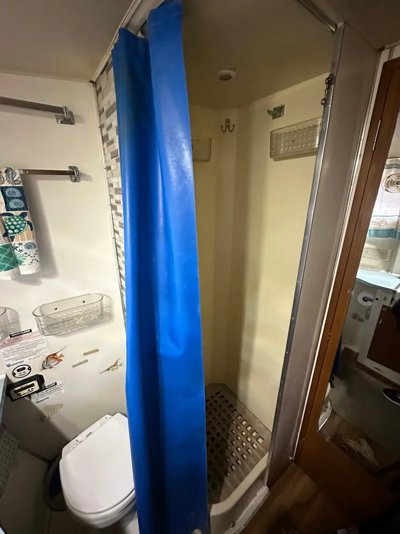 Slide: The Image of 1968 Hatteras 40 ft. - 35