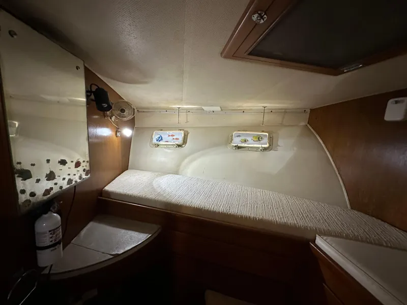 Slide: The Image of 1968 Hatteras 40 ft. - 43