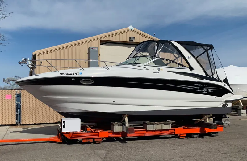 The Image of Crownline Boats 270 CR 2005 - 0