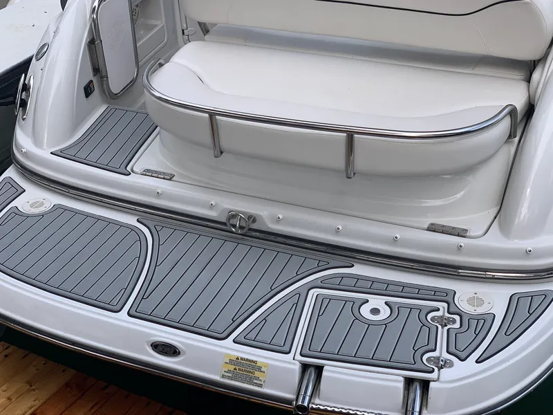 Slide: The Image of Crownline Boats 270 CR 2005 - 15