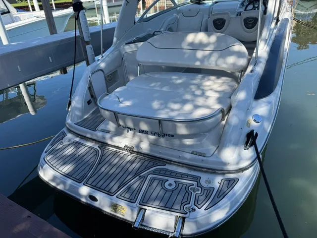 Slide: The Image of Crownline Boats 270 CR 2005 - 16