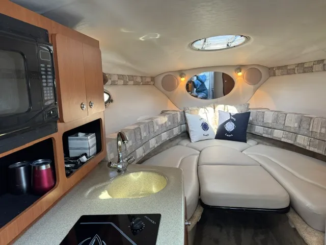 Slide: The Image of Crownline Boats 270 CR 2005 - 40