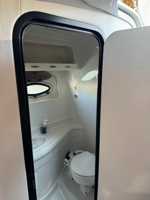 Slide: The Image of Crownline Boats 270 CR 2005 - 44