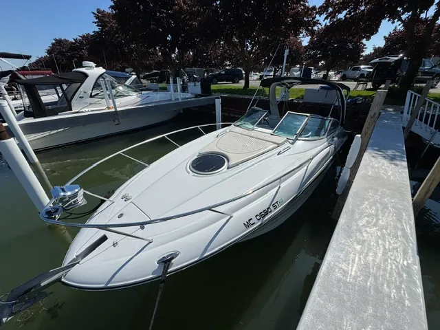Slide: The Image of Crownline Boats 270 CR 2005 - 8