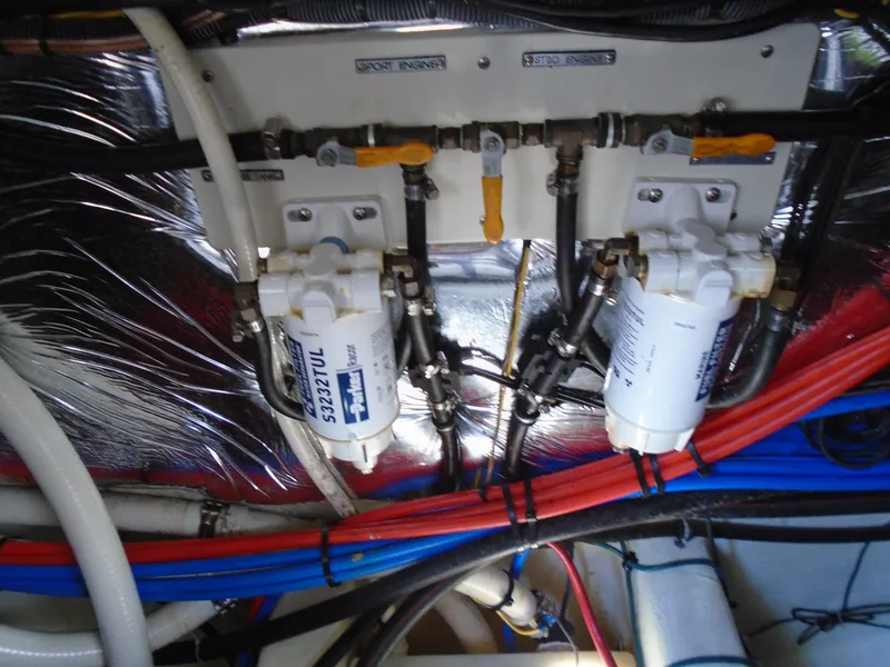 Slide: The Image of Larson 370 CABRIO 2006 - 24