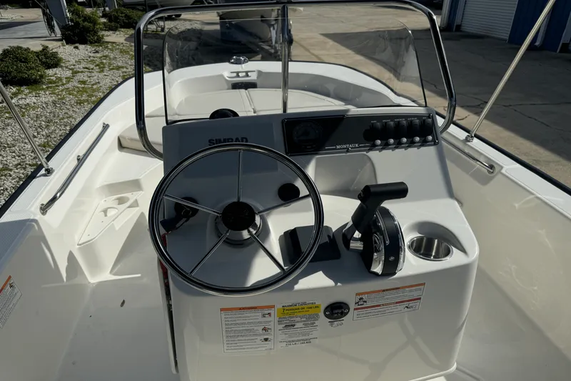 Slide: The Image of Boston Whaler 170 Montauk 2025 - 11