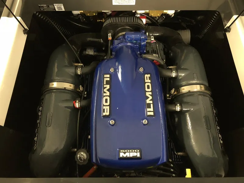 Slide: The Image of MasterCraft XT20 2018 - 12