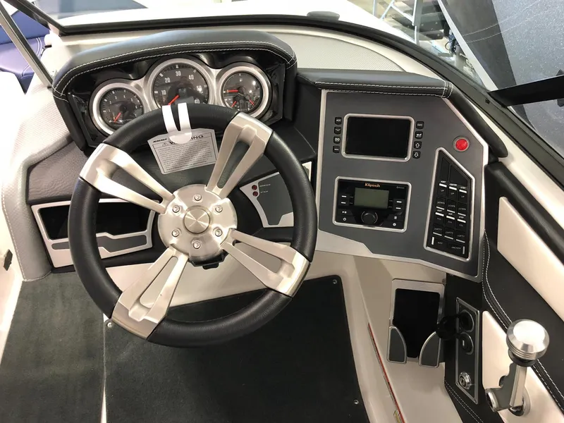 Slide: The Image of MasterCraft XT20 2018 - 8