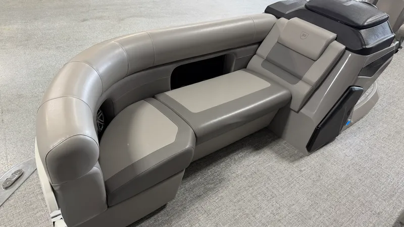 Slide: The Image of Premier 230 SUNSATION 2024 - 12