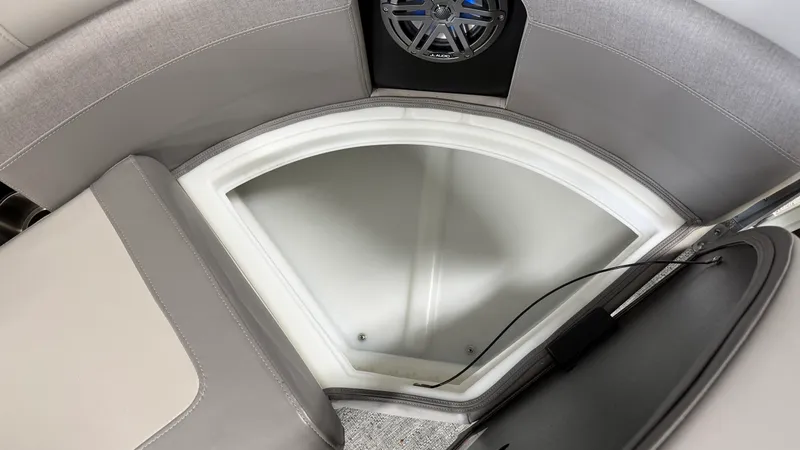 Slide: The Image of Premier 230 SUNSATION 2024 - 22