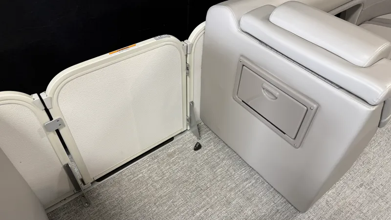 Slide: The Image of Premier 230 SUNSATION 2024 - 28