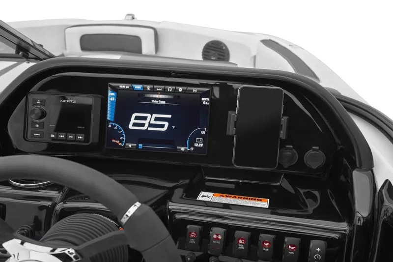 Slide: The Image of Yamaha 195S 2025 - 7