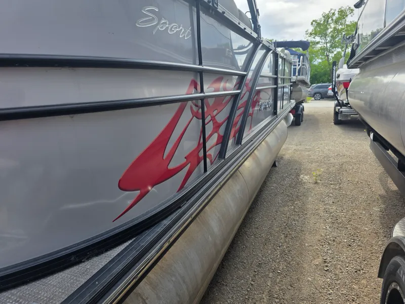 Slide: The Image of Starcraft SLS3 TRITOON 2018 - 13