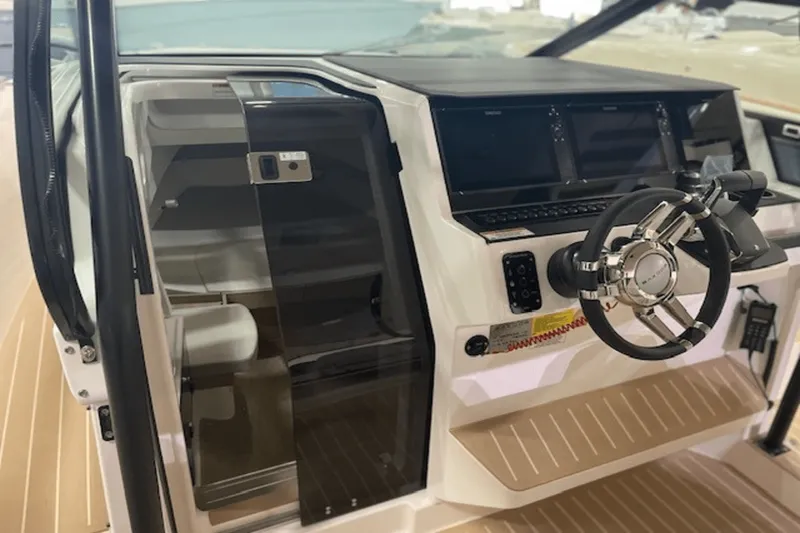 Slide: The Image of Saxdor 320 GTO 2025 - 14