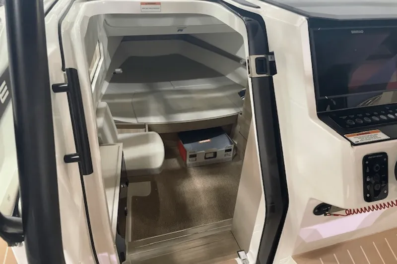 Slide: The Image of Saxdor 320 GTO 2025 - 15