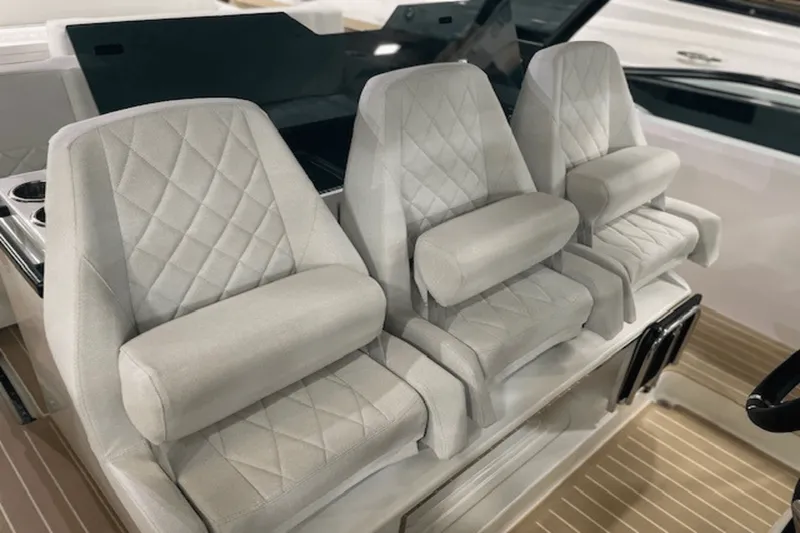 Slide: The Image of Saxdor 320 GTO 2025 - 9