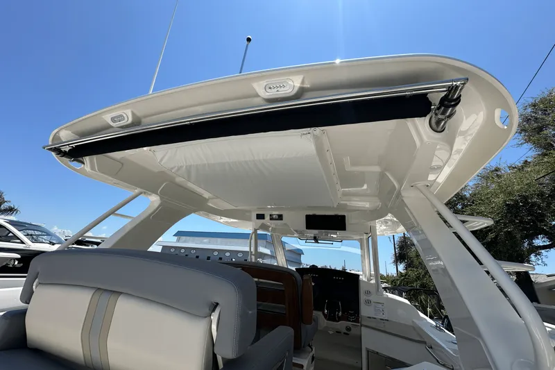 Slide: The Image of Boston Whaler 350 Realm 2025 - 11