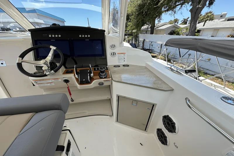 Slide: The Image of Boston Whaler 350 Realm 2025 - 27