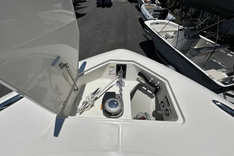 Slide: The Image of Boston Whaler 350 Realm 2025 - 38