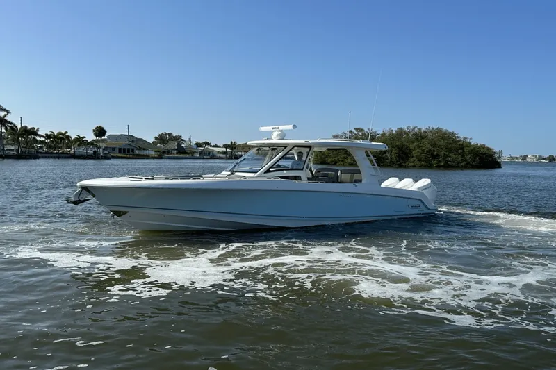 Slide: The Image of Boston Whaler 350 Realm 2025 - 41