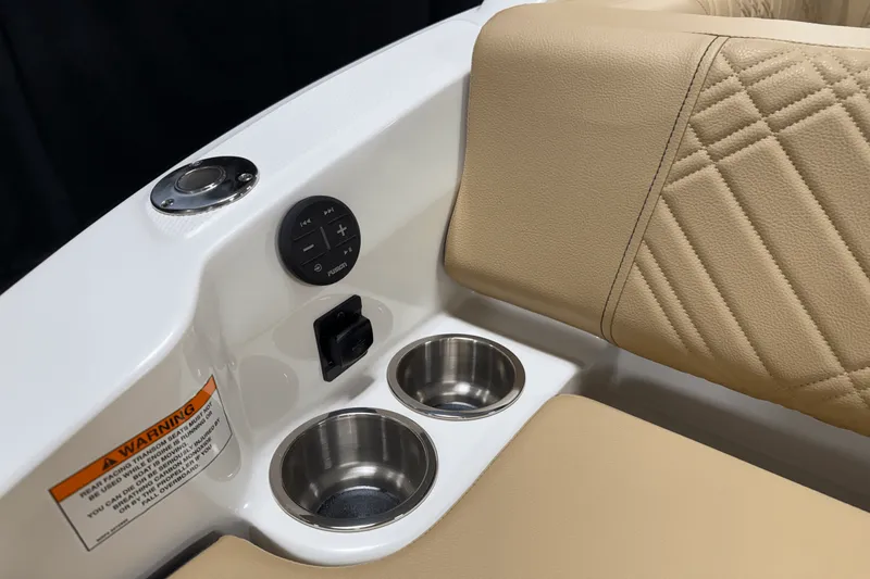 Slide: The Image of Sea Ray SDX 230 Outboard 2026 - 19