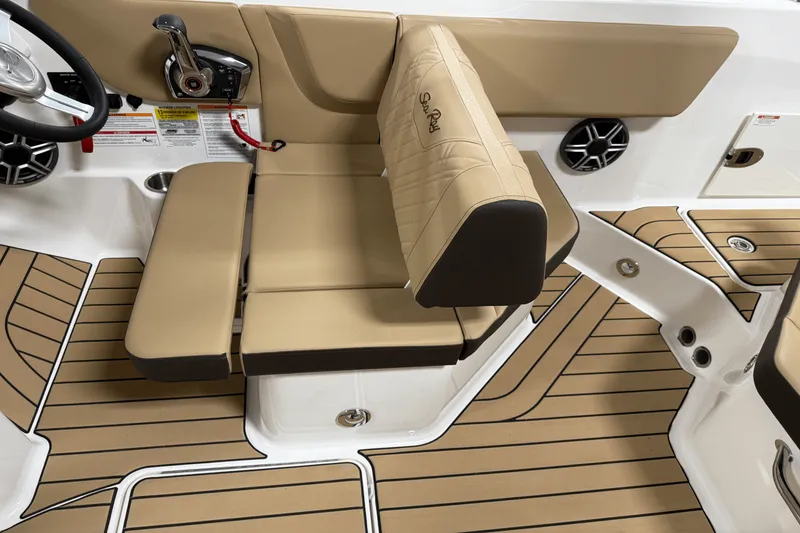 Slide: The Image of Sea Ray SDX 230 Outboard 2026 - 42