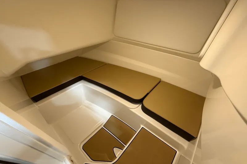 Slide: The Image of Sea Ray SDX 230 Outboard 2026 - 60