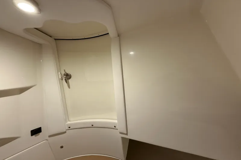 Slide: The Image of Sea Ray SDX 230 Outboard 2026 - 65