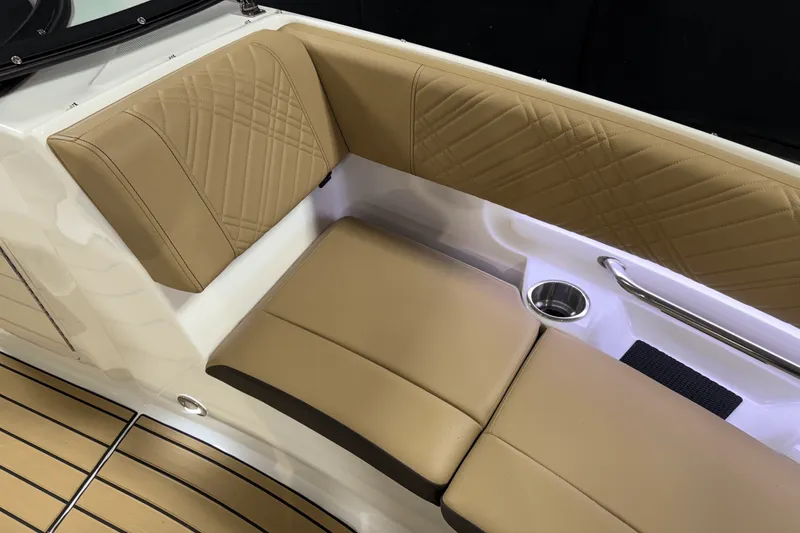 Slide: The Image of Sea Ray SDX 230 Outboard 2026 - 76