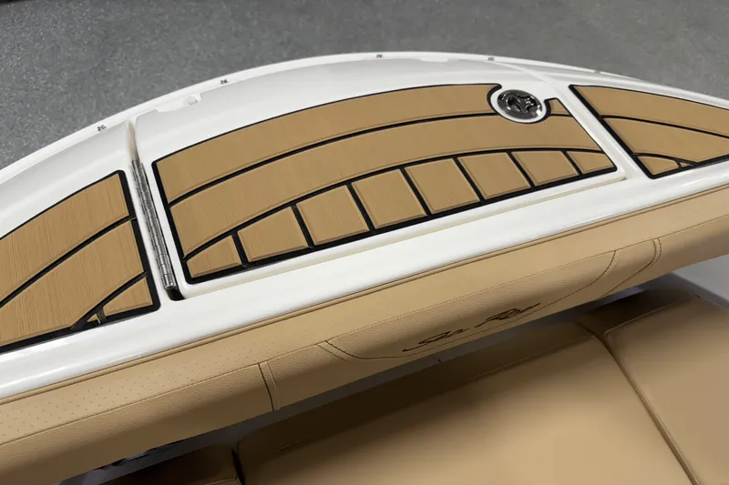 Slide: The Image of Sea Ray SDX 230 Outboard 2026 - 87