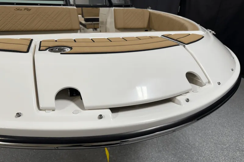 Slide: The Image of Sea Ray SDX 230 Outboard 2026 - 9