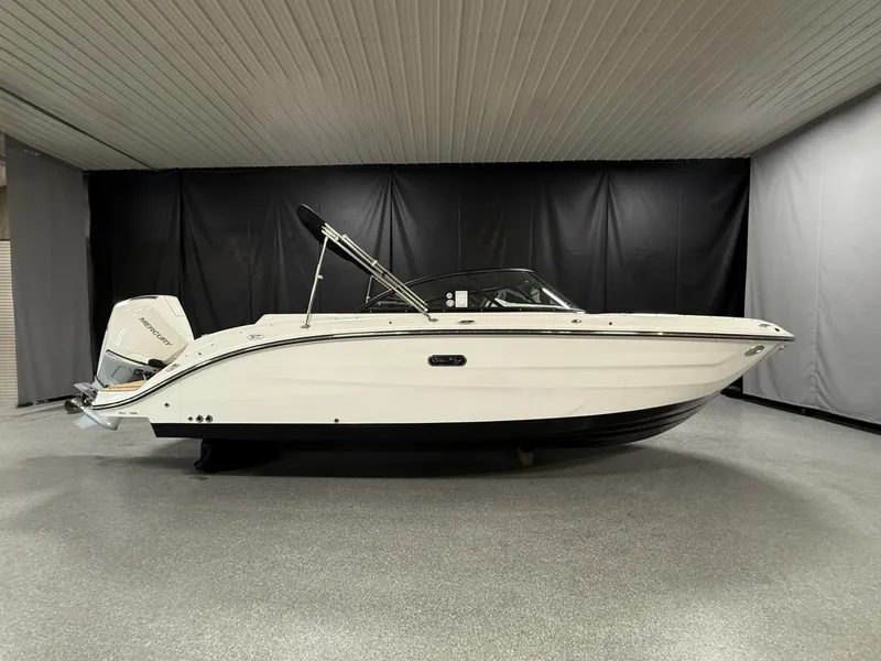 The Image of Sea Ray SDX 230 Outboard 2026 - 0