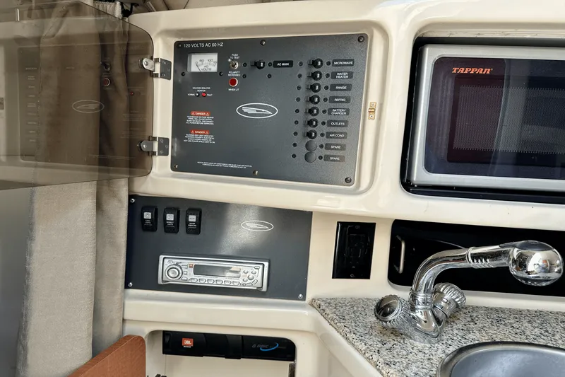 Slide: The Image of Chaparral 260 SIGNATURE 2005 - 30